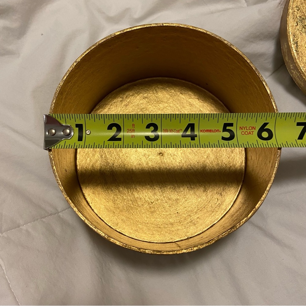 NWOT Round Box - Picture 5 of 9